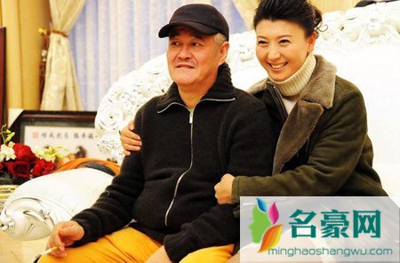 闫学晶离开赵本山 关小平离开赵本山