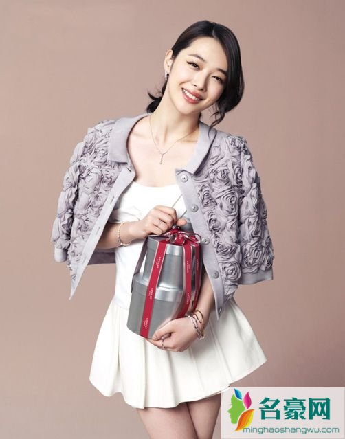 韩国女星崔雪莉资料简介 崔雪莉有多高 
