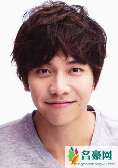李胜基女友申敏儿资料及照片 李胜基喜欢申敏儿吗