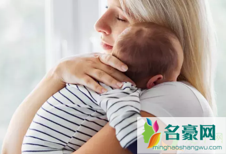 抓住手或手腕拽拉婴儿很危险1