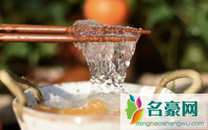 泡好的燕窝有异味还能吃吗4