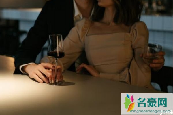 婚前出轨需要追究吗 婚前出轨值得原谅吗