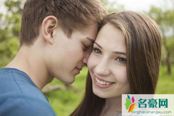 男生为什么忘不了初恋 女生是否要计较男生初恋