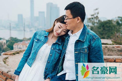 在爱情里女生主动会很掉价吗 在爱情中什么样的女生很掉价