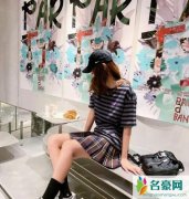 张子萱产后近照曝光 穿超短裙大秀美腿身材火辣