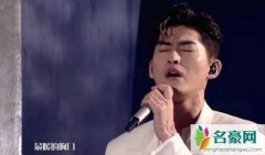 张翰鞠婧祎合唱牵手 两人在舞台甜蜜动作不断令人
