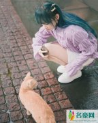 程潇一头蓝发似漫画少女 妆容精致好看犹如画中人