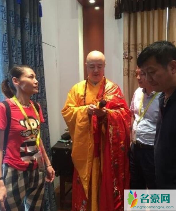 徐少华街头卖唱
