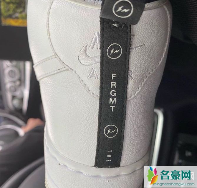 藤原浩晒出两双联名最新实物 藤原浩的品牌叫什么