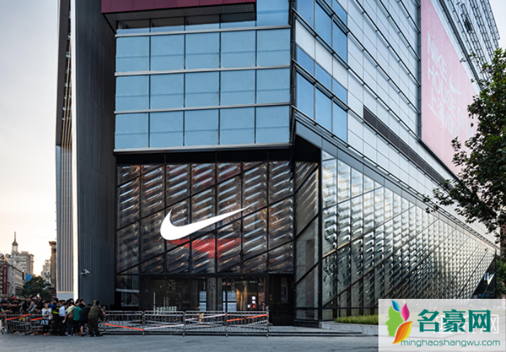 Nike、adidas将关闭部分中国店铺 疫情还要持续多久