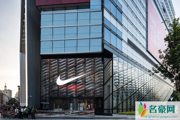 Nike、adidas将关闭部分中国店铺 疫情还要持续多久