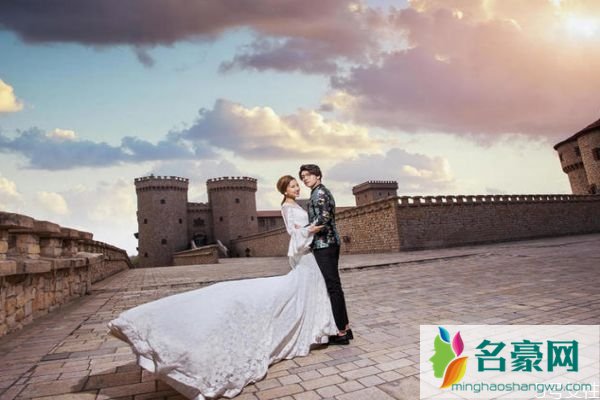 结婚纪念日送老婆什么好 最能讨老婆欢心的礼物