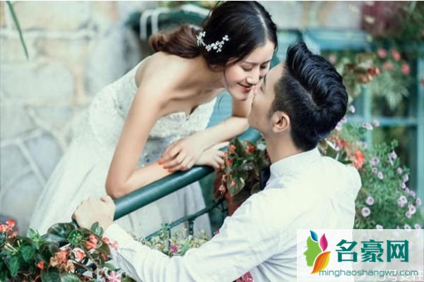 结婚纪念日送老婆什么好 最能讨老婆欢心的礼物