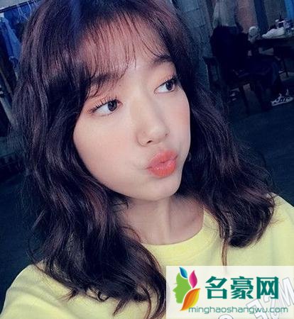 唐嫣新发型曝光 明星扎堆剪同一款刘海发型pk谁最美