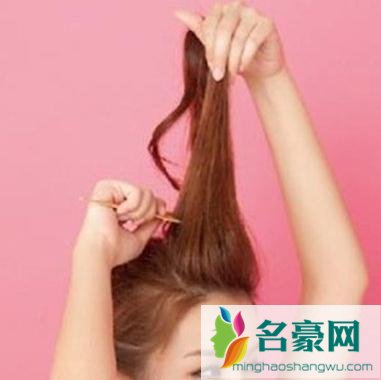 无刘海马尾辫的扎法