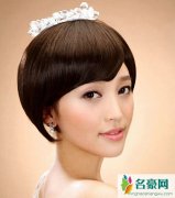 韩式新娘发型简单大方 2021韩式新娘盘发简单发型