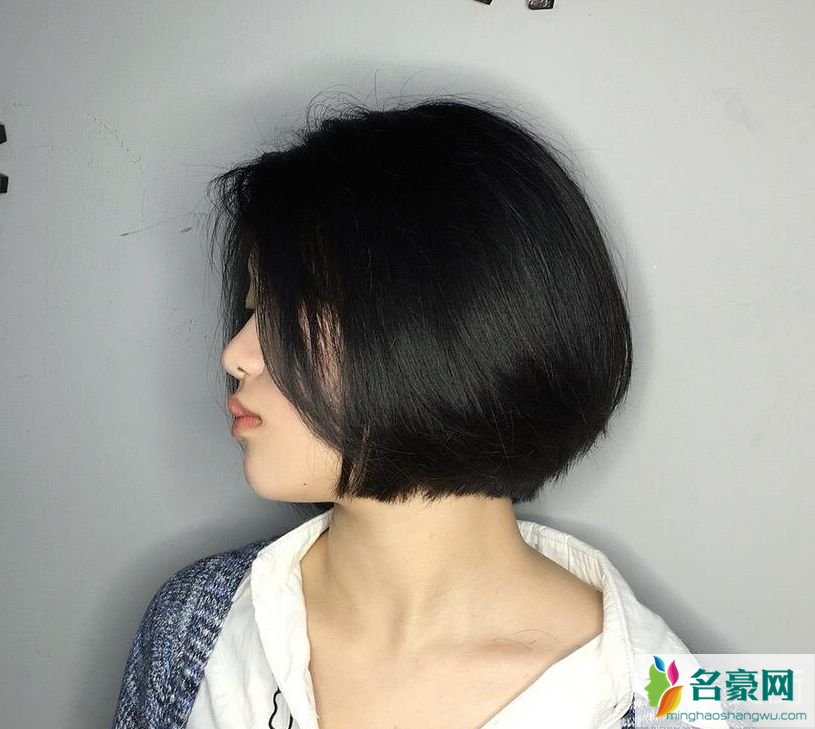 2019短发最新发型女_秋季女生流行的短发发型图片4