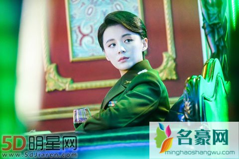 毛林林剧中和小姐搞暧昧 剧外宣布出柜获祝福