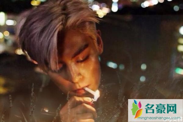 男生想引起你关注的表现 聊天态度看出他喜欢你