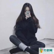 一个男人爱你的真心表现，这三种诚实的身体反应，