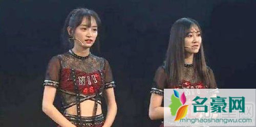 冯薪朵黄婷婷引咎辞职 李艺彤直播骂粉丝是导火索