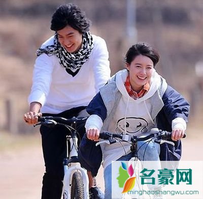 李敏镐具惠善婚纱照 李敏镐与具惠善照片及资料