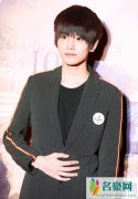 TF家族王源没整他却整了 刘俊昊被公司带整容不通知