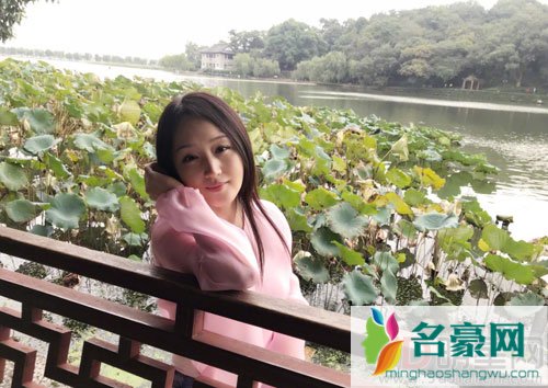 杨钰莹被传结婚 结婚对象不是毛宁而是他
