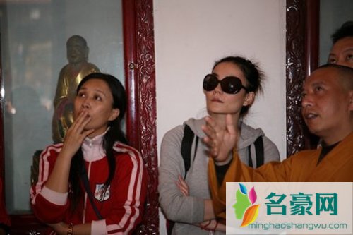 那英吸毒是真的吗 那英吸毒被抓图片