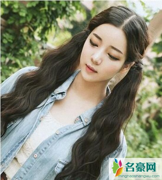女生扎什么头发最可爱_女生简单可爱的扎头发_清新可爱的头发扎法7