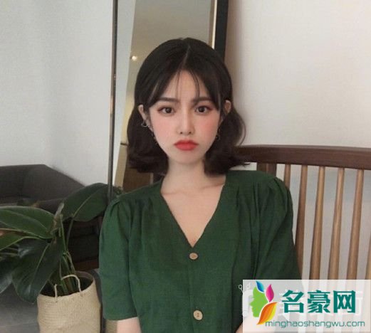 夏季清爽发型女短发：韩式蛋卷头