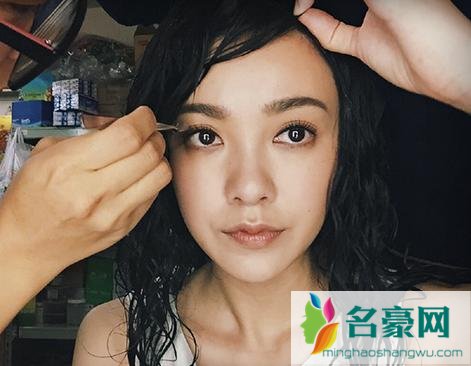 女孩留哪种短发显脸小