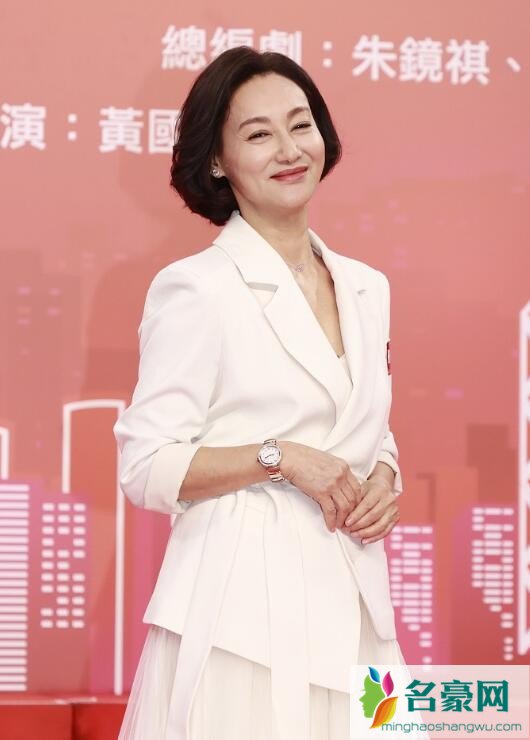 60岁惠英红近照曝光