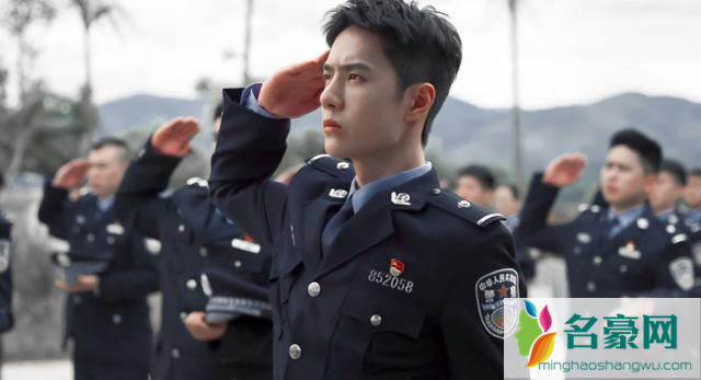 王一博警服路透