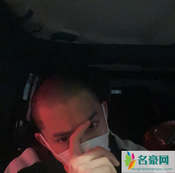 王鹤棣光头