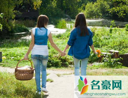 女生和女生恋爱有多甜