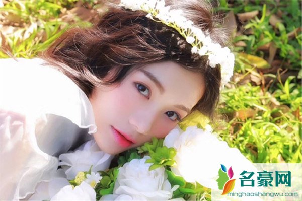 老公背着我和别的女人聊天