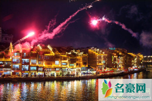​2021除夕几点接财神比较好1