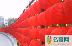 过年灯笼挂到初几 过年灯笼挂在哪个位置