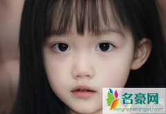 抖音三岁照片用的什么软件 抖音三岁照片怎么免费