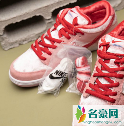 情人节Dunk SB鞋盒赏析 StrangeLove x Nike SB Dunk Low发售信息