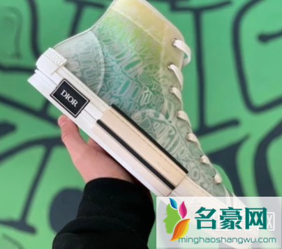 Stussy联名COMME des GARÇONS学院夹克即将发售 Stussy是什么牌子