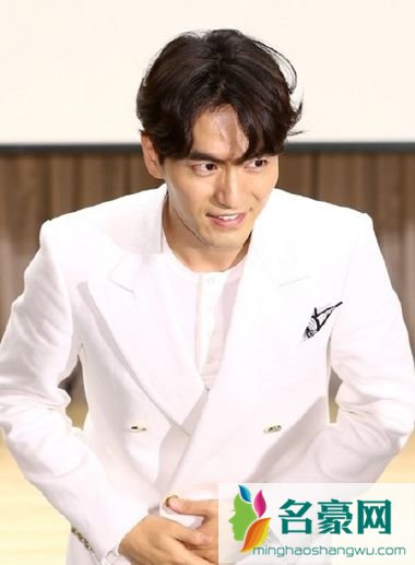 韩国男演员最想合作的女演员1位是？