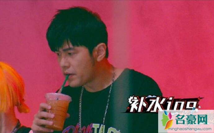 周杰伦戒奶茶减肥