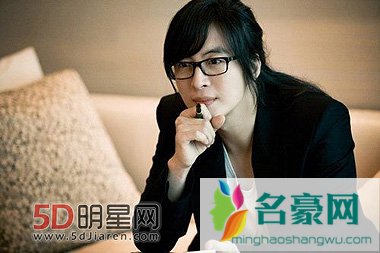 裴勇俊与小13岁女艺人朴秀珍结婚