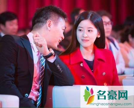 章泽天刘强东同居 章泽天刘强东年龄
