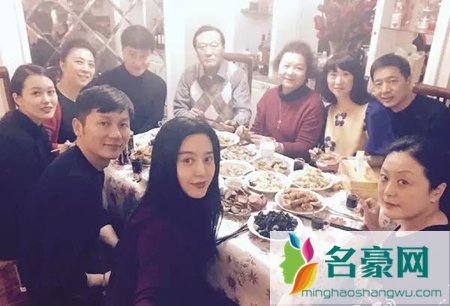 李晨是不是富二代 演员李晨结婚了吗