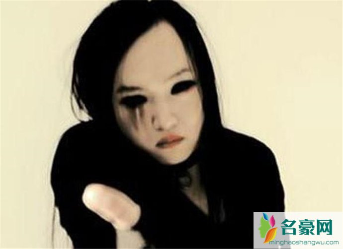 周天然好吓人