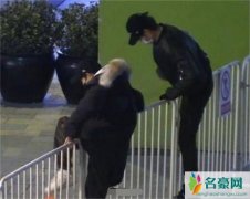 王源翻栏杆被拍发文道歉 网友：知错能改善莫大焉