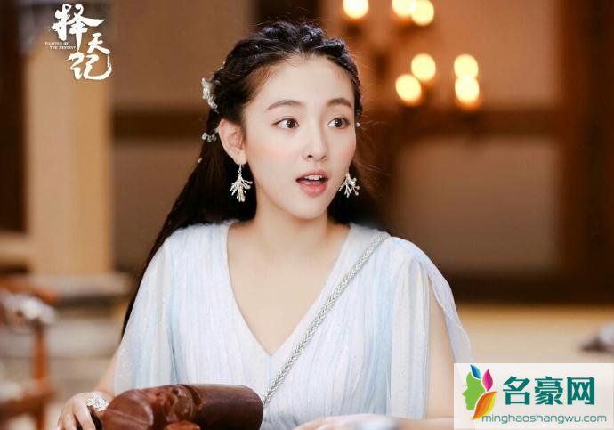 罗云熙吴倩是什么关系